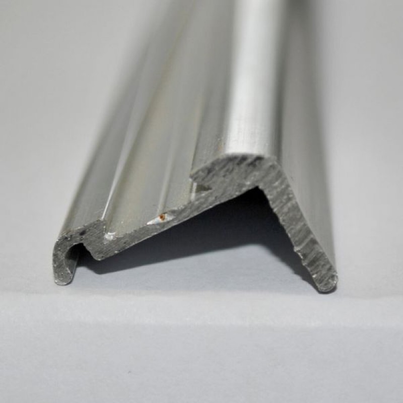 Șină din aluminiu pentru cantul lateral al rulotelor este utilizata in exterior la imbinarea peretelui lateral cu plafonul